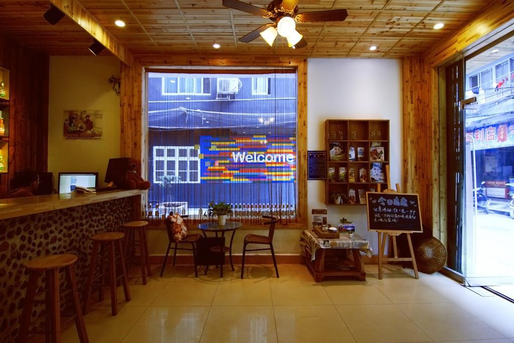Lan Shan Chu Youth Hostel Янгшуо Екстериор снимка