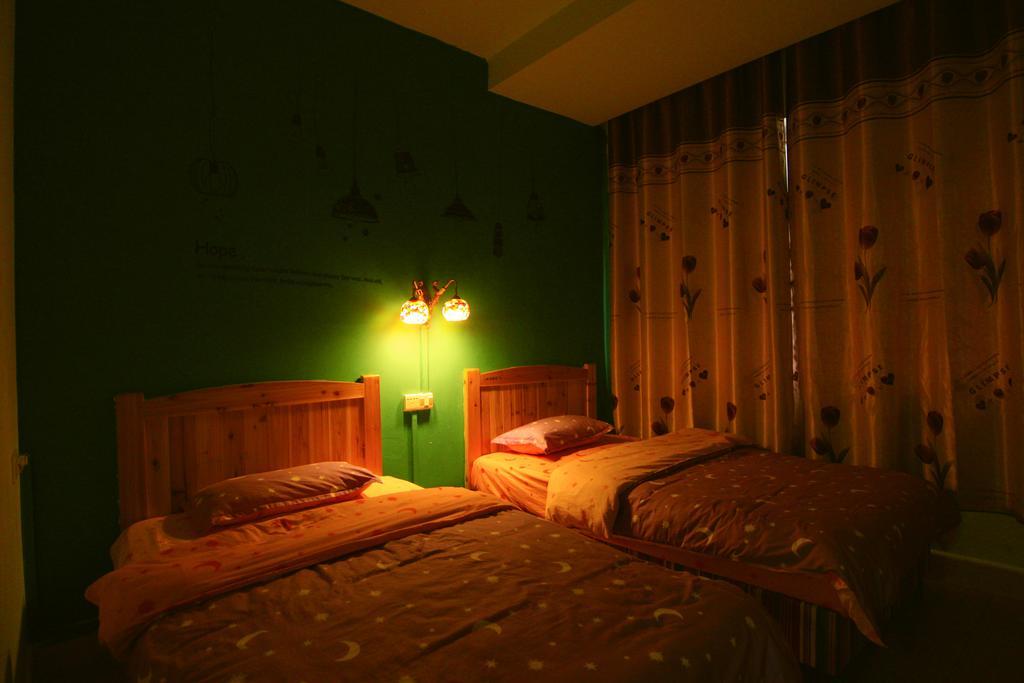 Lan Shan Chu Youth Hostel Янгшуо Стая снимка